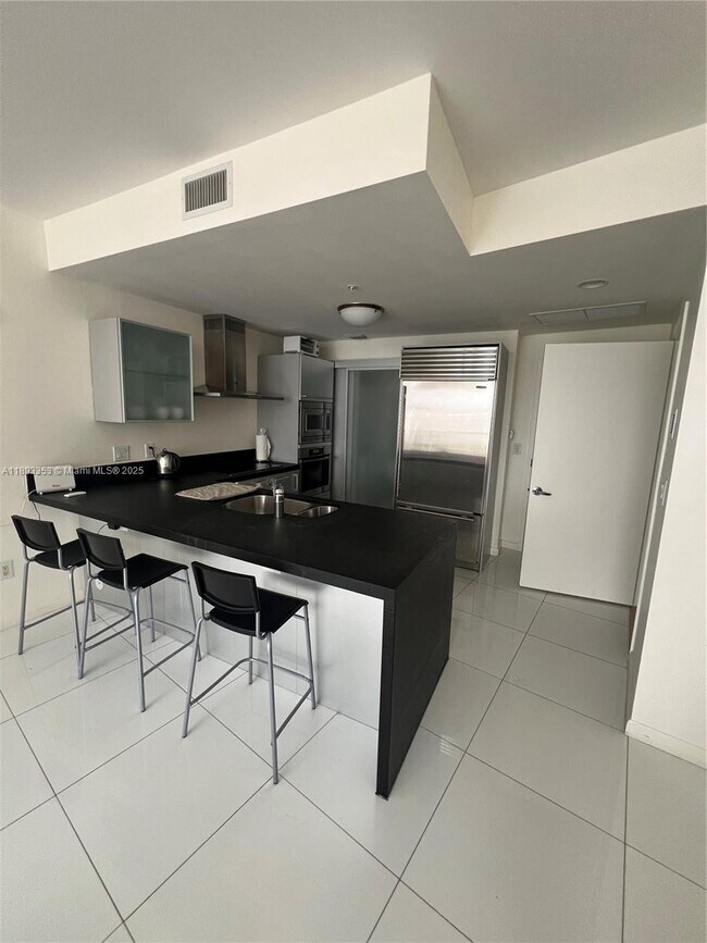 Photo - 18201 Collins Ave Unit 908