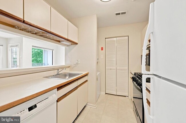 Photo - 502 Diamond Dr