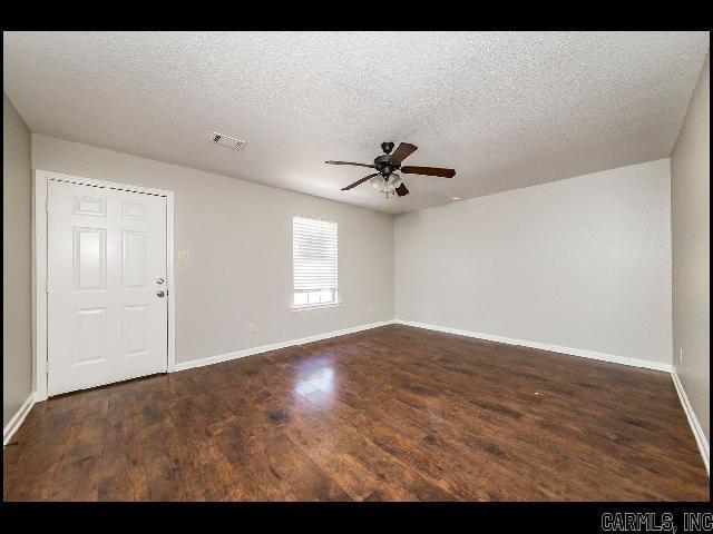 Photo - 400 E Locust St