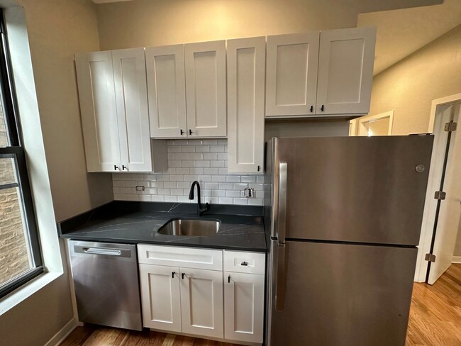 7-710x321 - 3513 N Sheffield Ave Unidad 1R