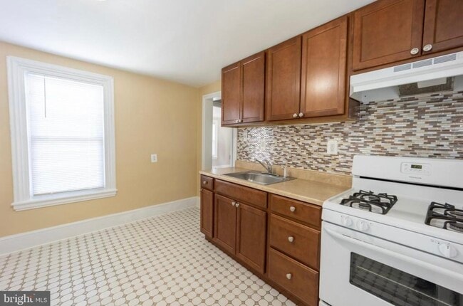 Photo - 328 Ridley Ave Unit 2