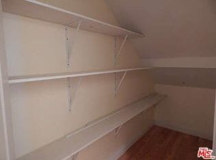 Building Photo - 2018 Hillcrest Dr Unit 1 Rental