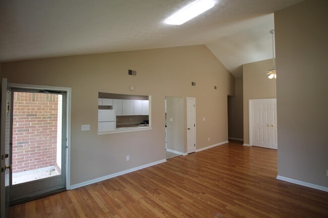 316 Squires Rd