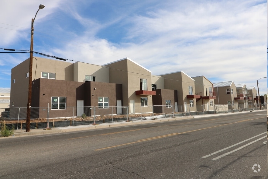 Photo - Broadway McKnight Apartments