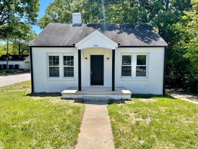 Building Photo - Cute 3 Bed 1 Bath Home Near UNCG!!
