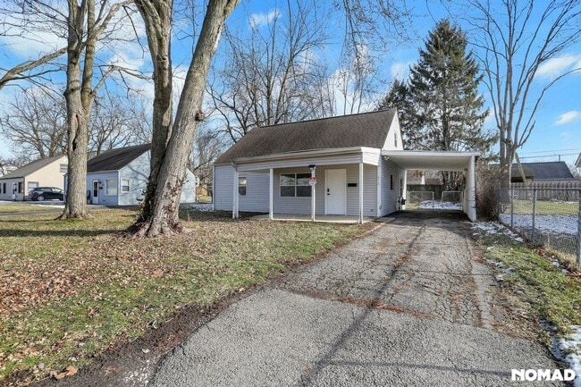 Photo - 878 Antwerp Rd