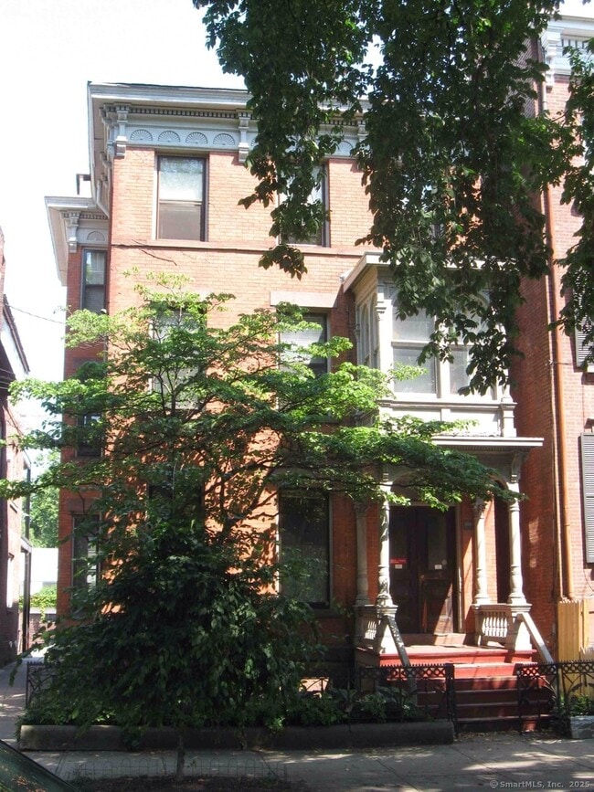 Building Photo - 95 Olive St Rental