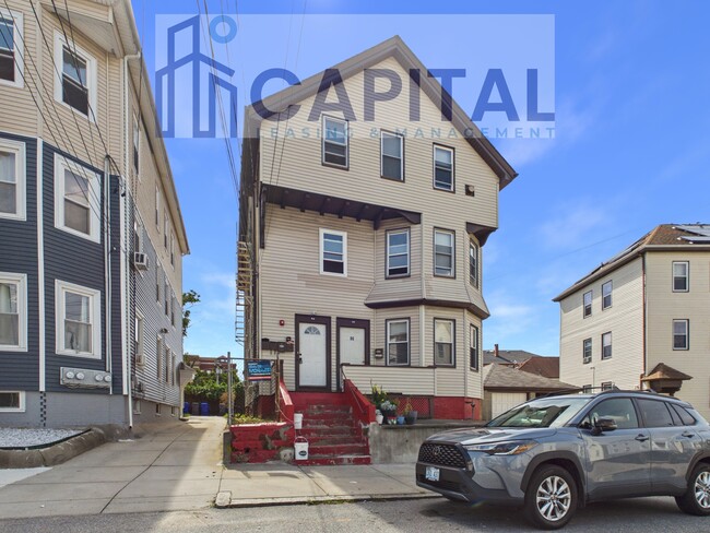 Building Photo - 84 Berkley St Unit 3
