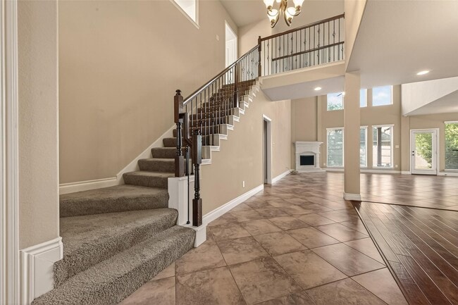 Photo - 16810 Whighams Pl
