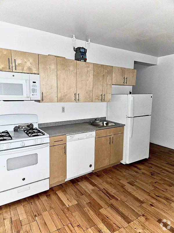 Building Photo - 2 bedroom in NEW YORK NY 10032 Unit 204 Rental