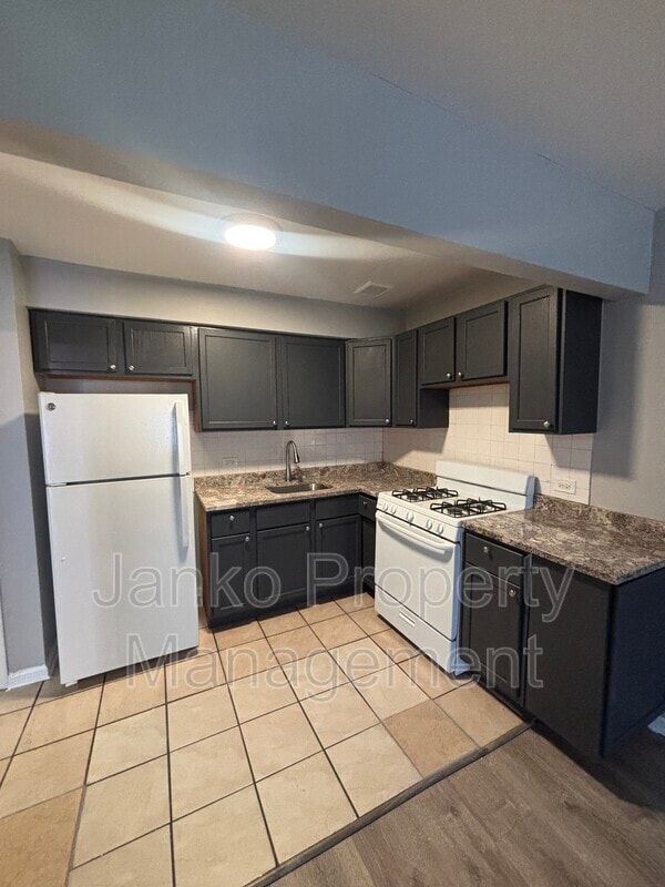 Building Photo - 3351 Commercial Ave Unit 9