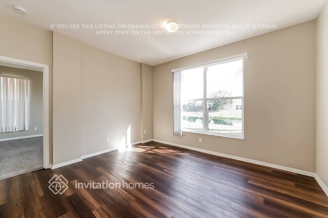 Photo - 205 39th St NE