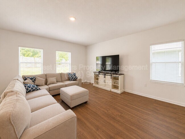 Photo - 161 Chesterwood Rd