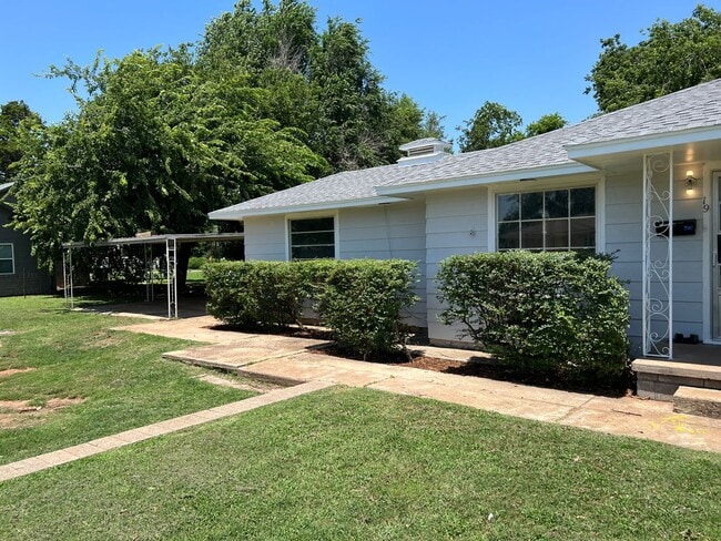 19 Birch Ave