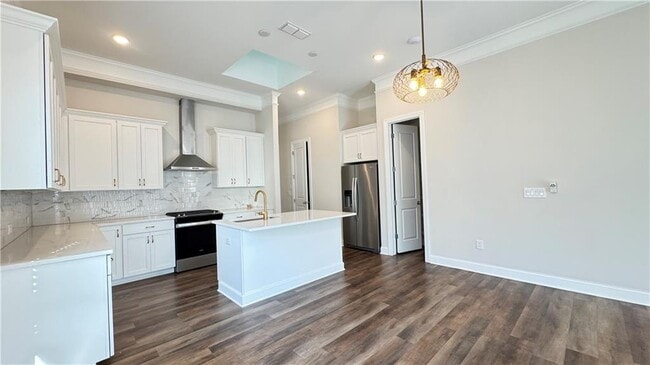 Photo - 201 Prairie Ln