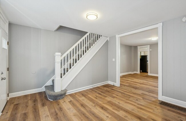 Photo - 30 N Abington Ave