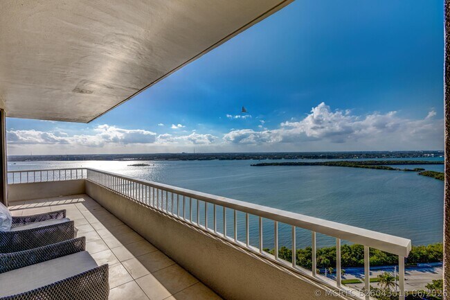 Building Photo - 5510 N Ocean Dr Unit 24d
