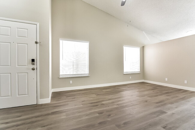 Photo - 4361 Faberge Ave