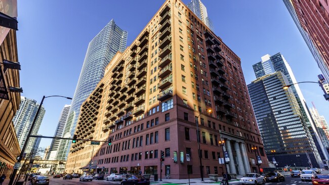 Photo - 163 N Canal St Condo