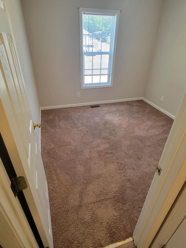 Beautiful three bedroom two bathroom house... - Beautiful three bedroom two bathroom house...