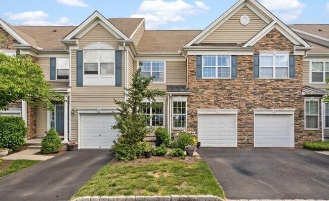 Photo - 5 Case Ct Townhome