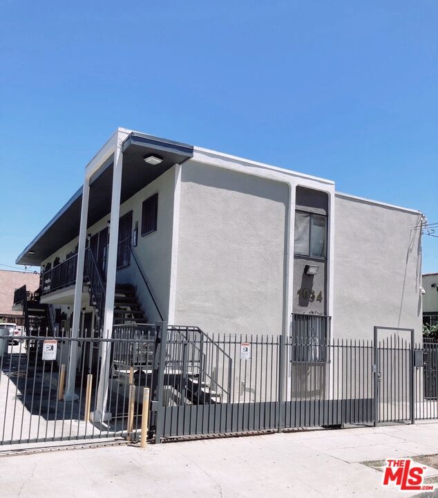 Photo - 1034 S Ardmore Ave Condo