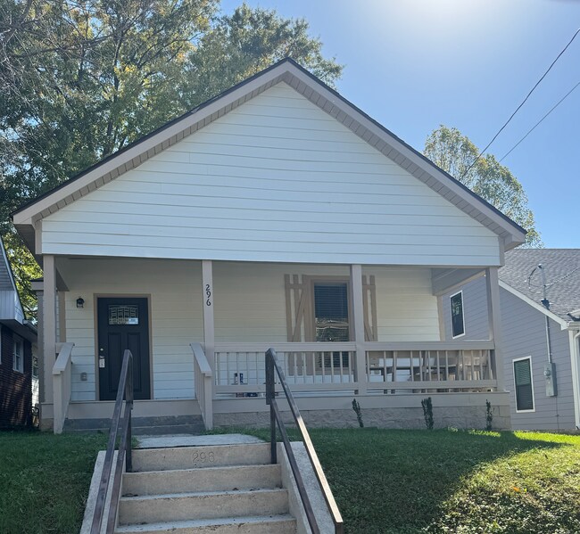 301 W Deaderick St House House Rental in Jackson, TN