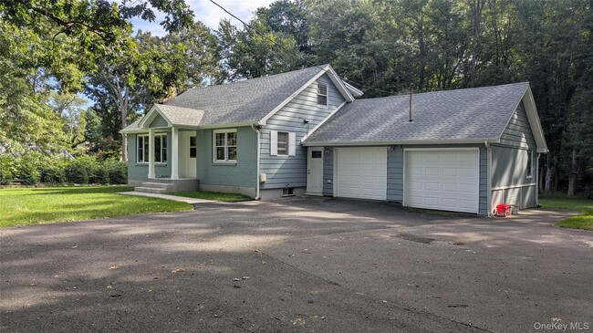 Photo - 362 Strawtown Rd
