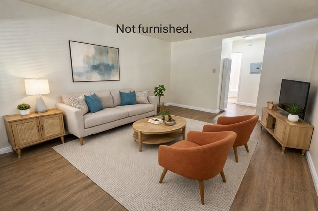 Building Photo - 815 Benton Wy