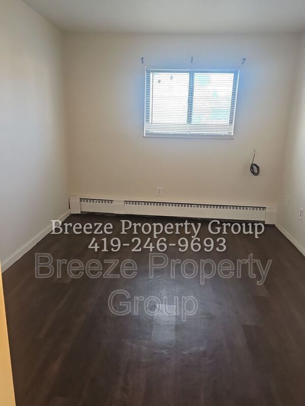 Photo - 4912 Douglas Rd