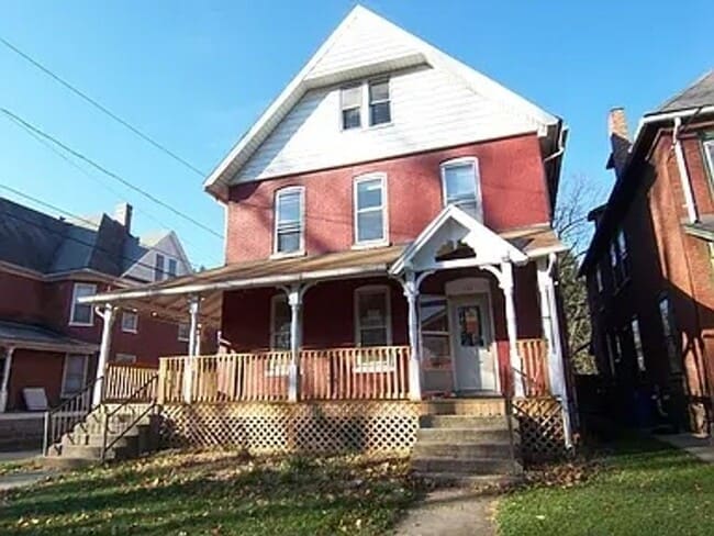 Photo - 719-721 Elmira St