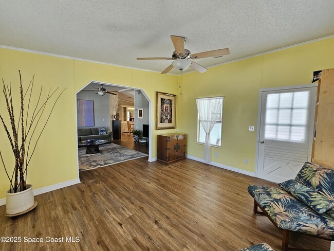 Photo - 135 Blue Jay Ln