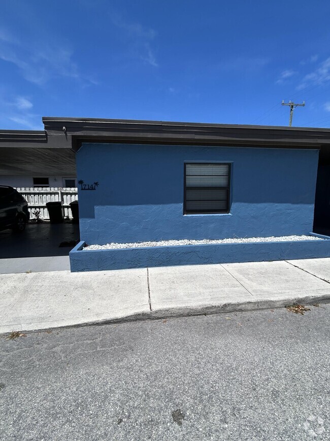 Building Photo - 716 3rd Ave N Rental