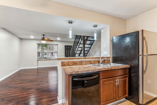 Photo - 5161 Singleton Dr