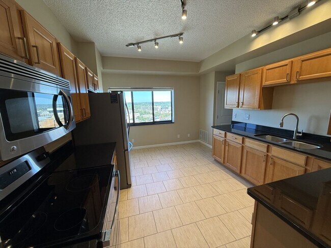 525 S Burdick St Unit 4106