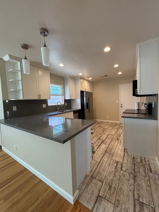 Kitchen - 821 N 17th St