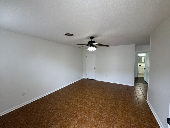 Photo - 6467 Park Manor Dr Unit B