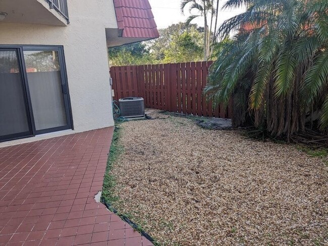 Photo - 3822 Victoria Dr