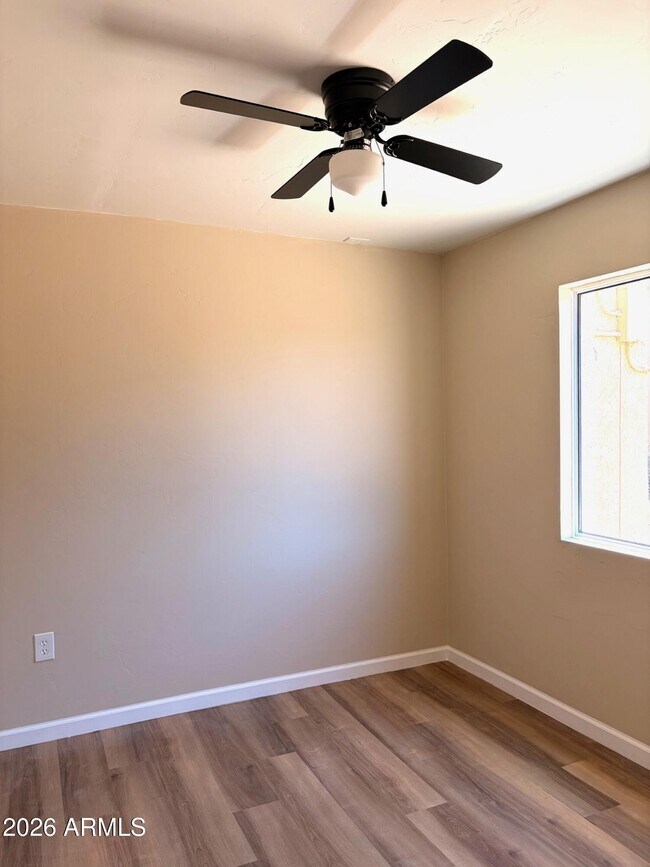 Photo - 1341 F Ave Unidad B