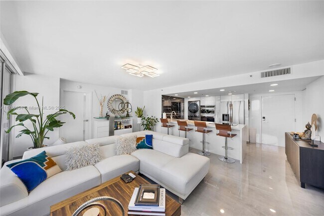 Photo - 7601 E Treasure Dr Unit 1216