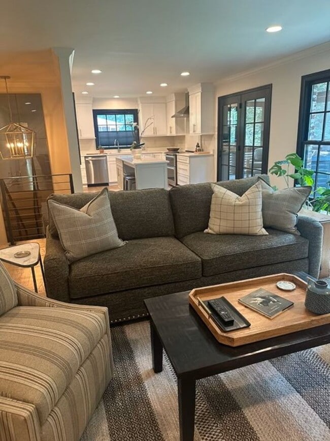 Photo - Fully Furnished House in West Hills – Knoxville, TN