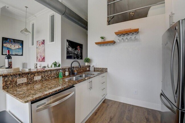 Photo - 185 NE 4th Ave Unit 210