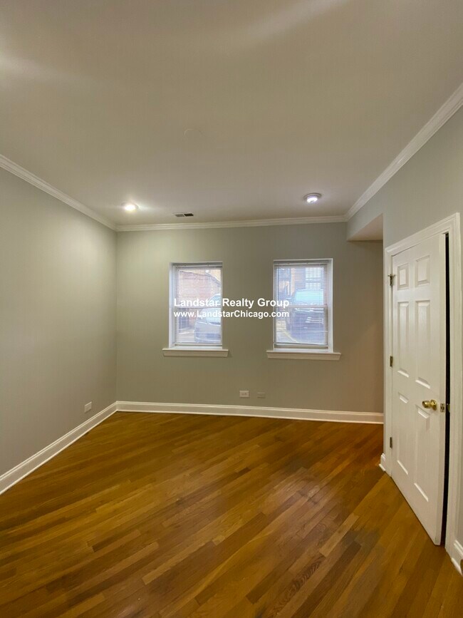 Photo - 2242 W Morse Ave Unit G