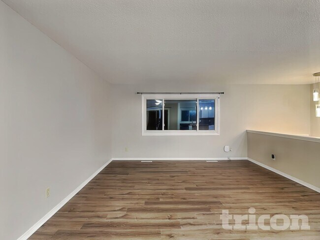 Photo - 6865 Buckingham Rd