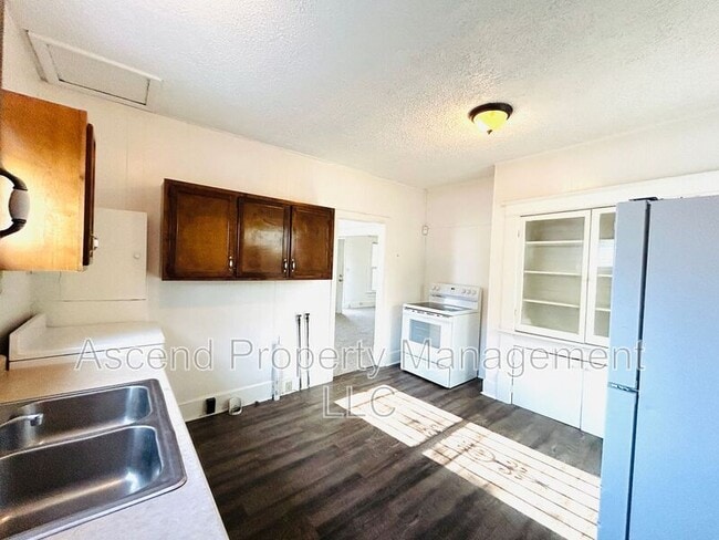 Photo - 1006 Rockway Dr