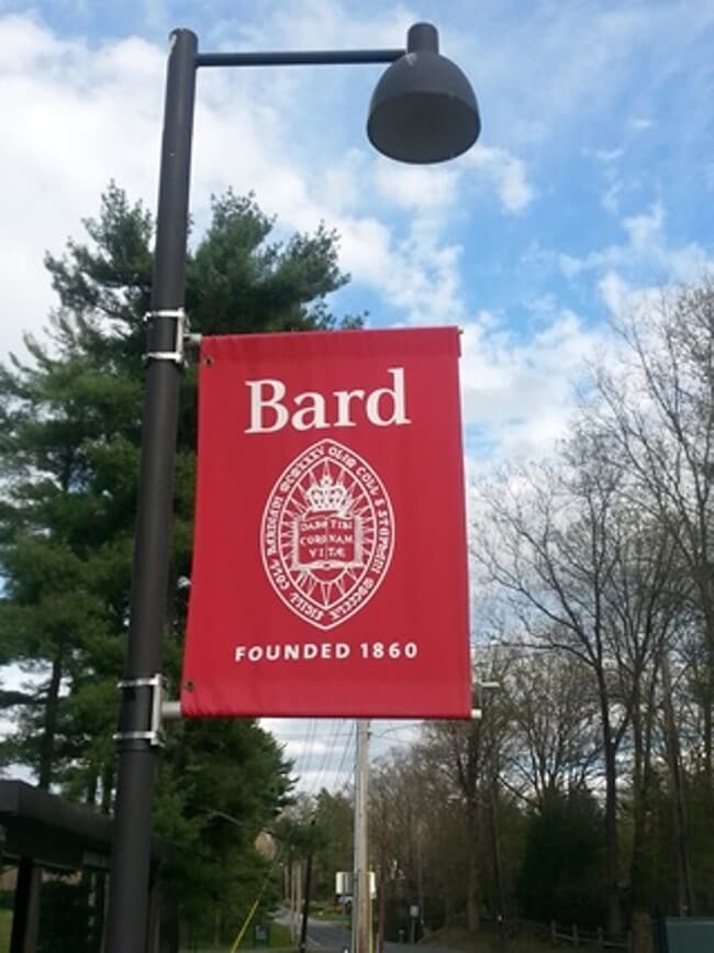 Photo - 13 Memorial Dr