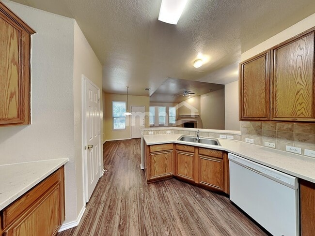 Photo - 1821 Cartman Rd