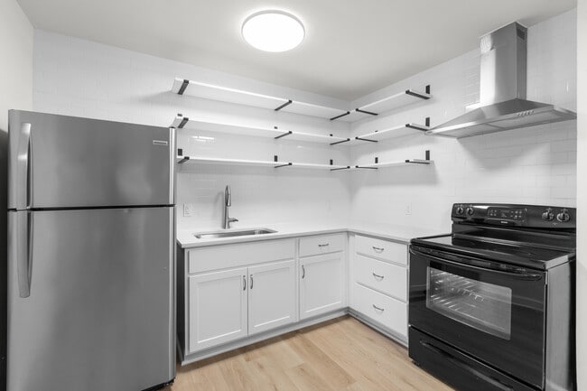 Photo - 203 Theodore Rd