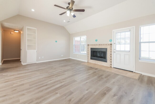 Photo - 116 Gregory Dr Casa