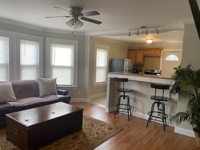 Photo - 105-107-107 Evergreen Ave Unidad 2